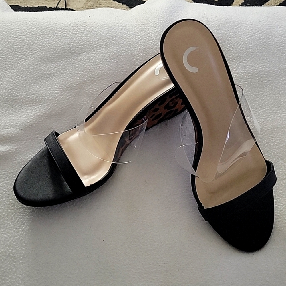 Journee Angelina Wedge